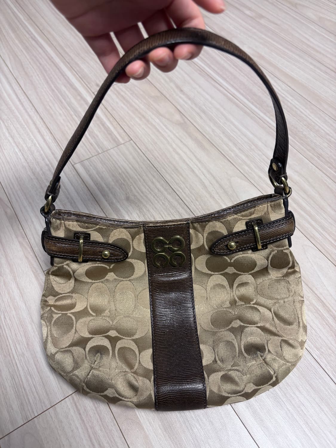 코치  숄더백 상품이미지2