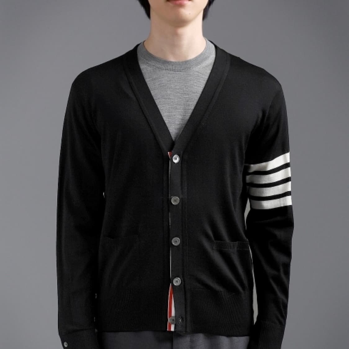 [S+급/5] 톰브라운 사선완장 메리노 울 가디건 블랙 상품이미지8