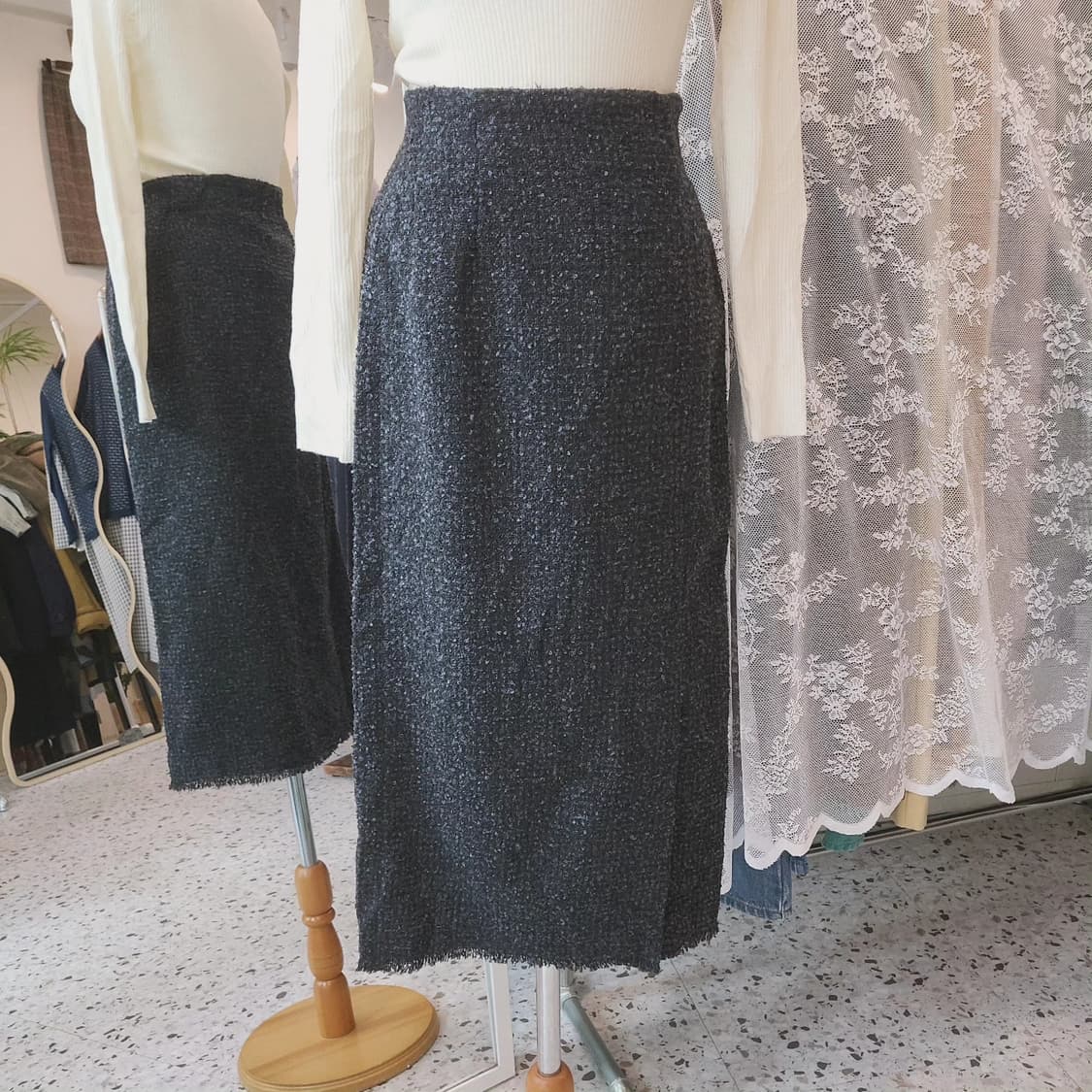 (새상품) GU 네이비 부클 슬릿 밴딩스커트 상품이미지8