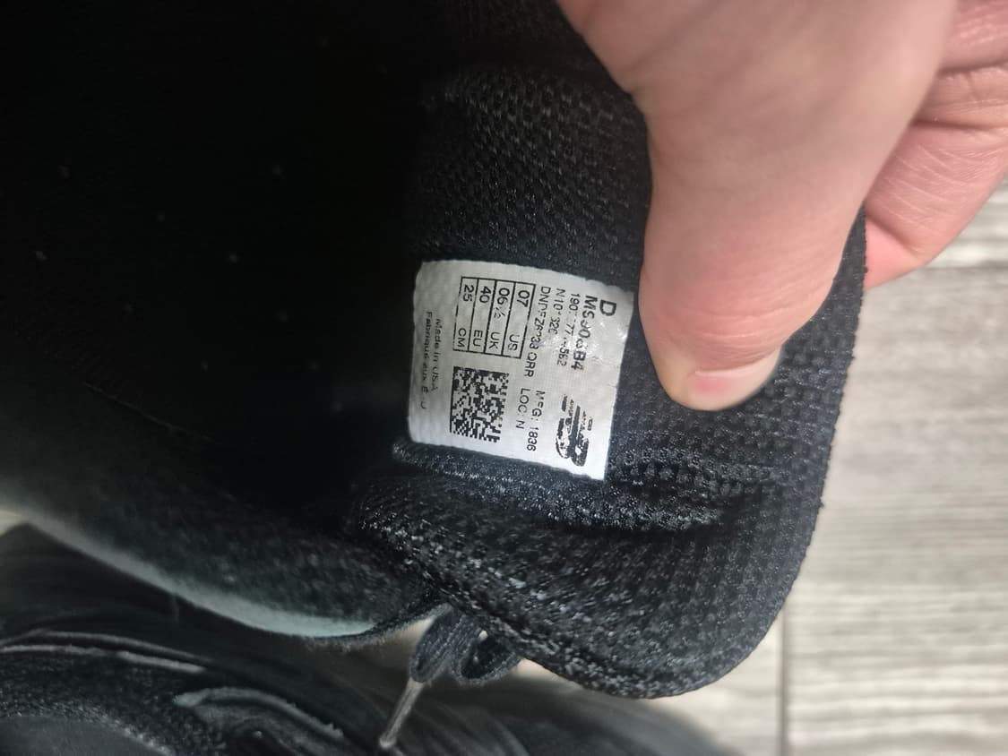 뉴발란스 990 V4

트리플블랙(M990BB4) 250 상품이미지5