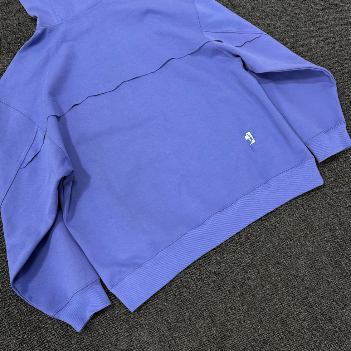 아더에러 디테일 퍼플 A2 후드티 상품이미지9