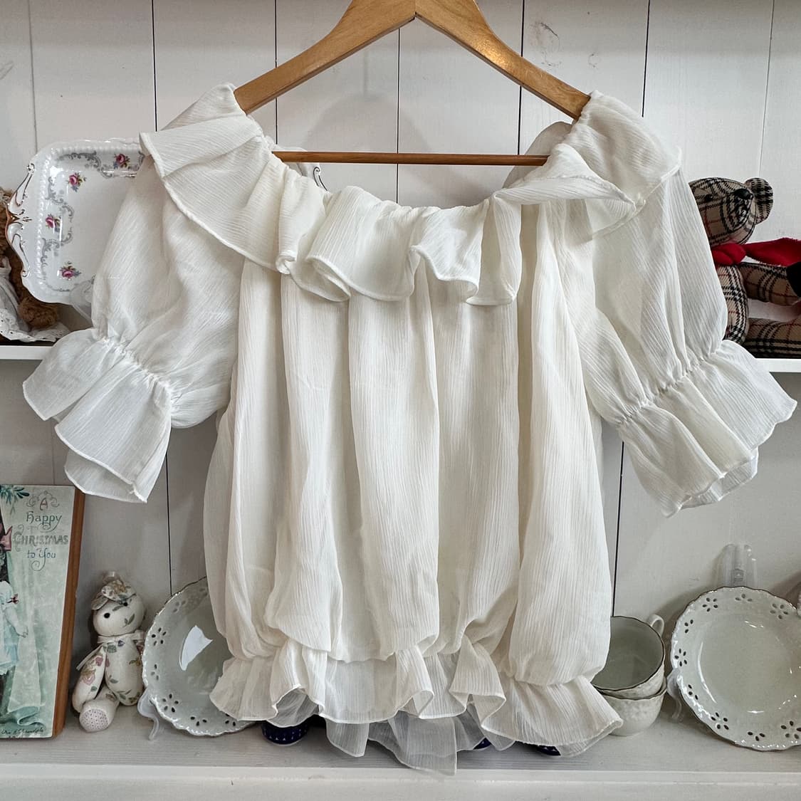 쉬폰 프릴 블라우스 화이트 퍼프 반팔 상품이미지3