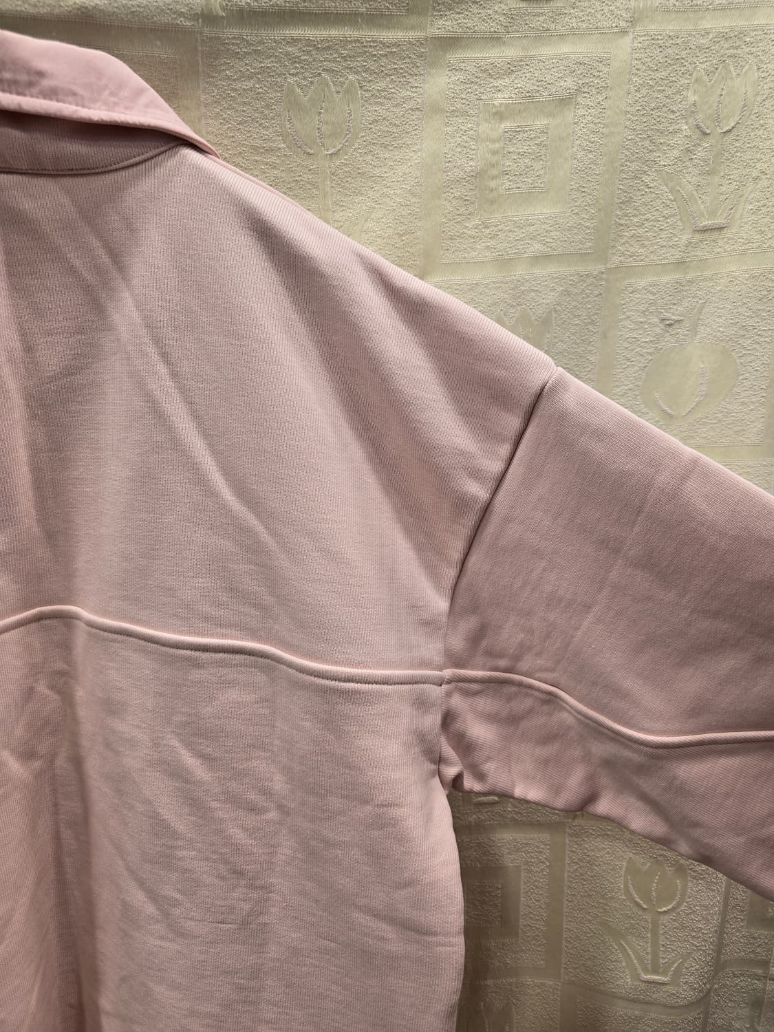 거의새거) 쏘이르 SOIR 25년 핑크색 하프집업 맨투맨 프리사이즈 상품이미지7