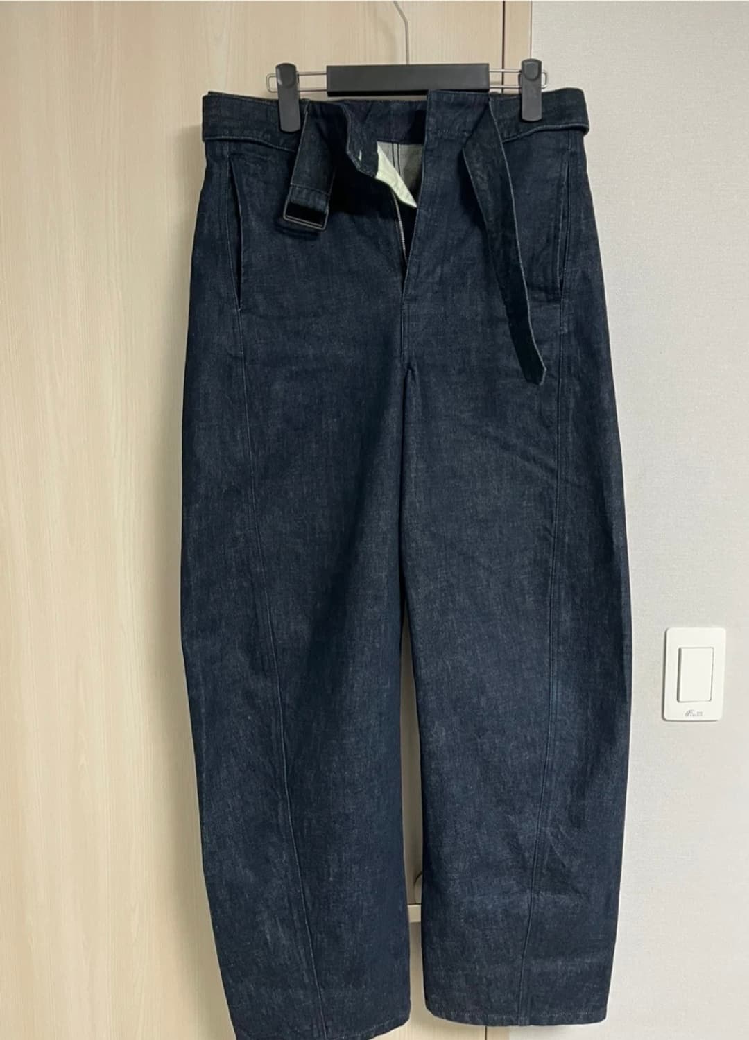 르메르 트위스티드 벨티드 인디고 L 상품이미지2