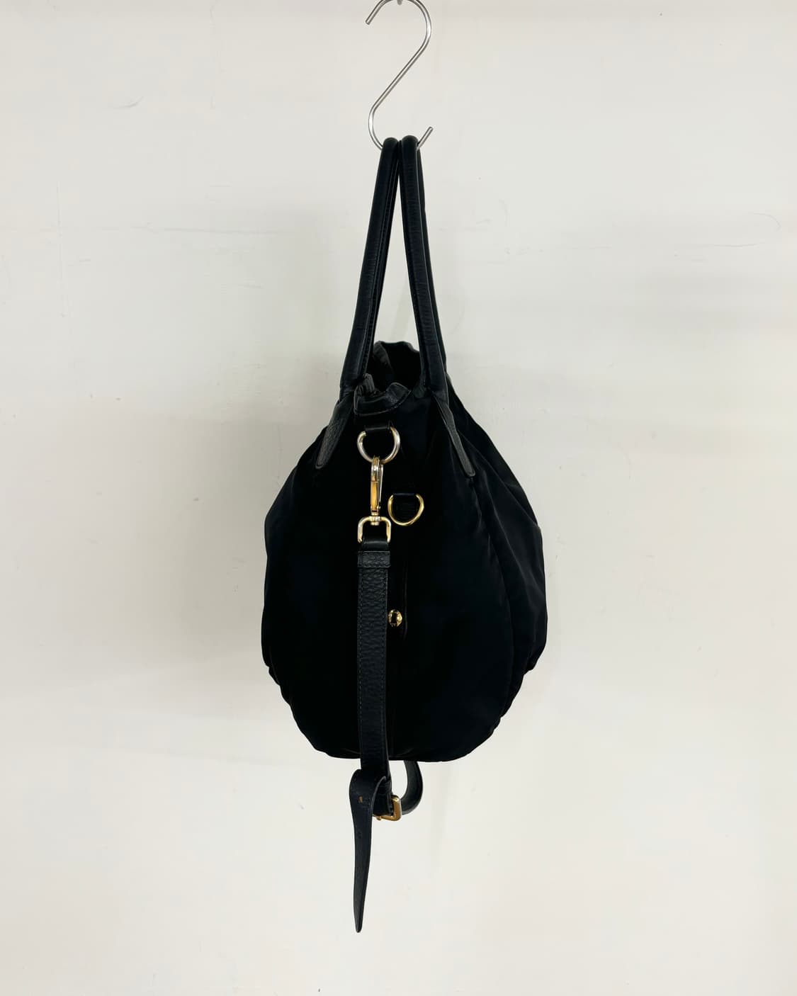 프라다 빈티지 블랙 포코노 가죽끈 숄더백 상품이미지3