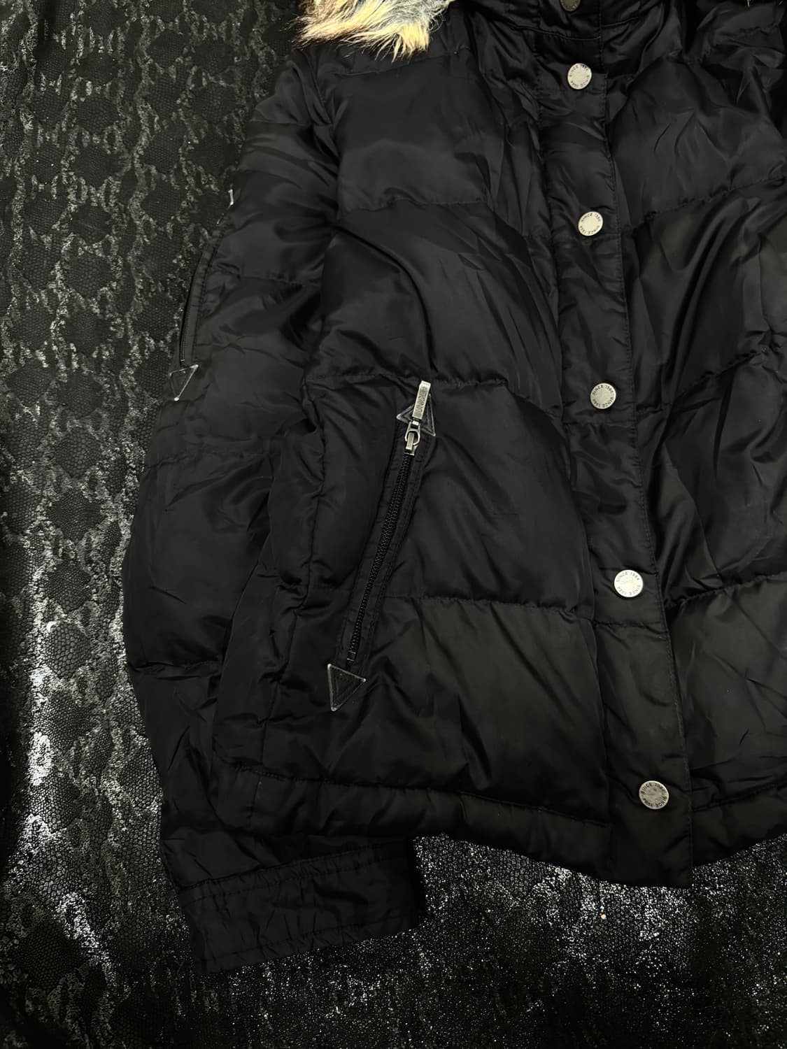 “Vintage” Y2K Mood Black Fur Padding 상품이미지5