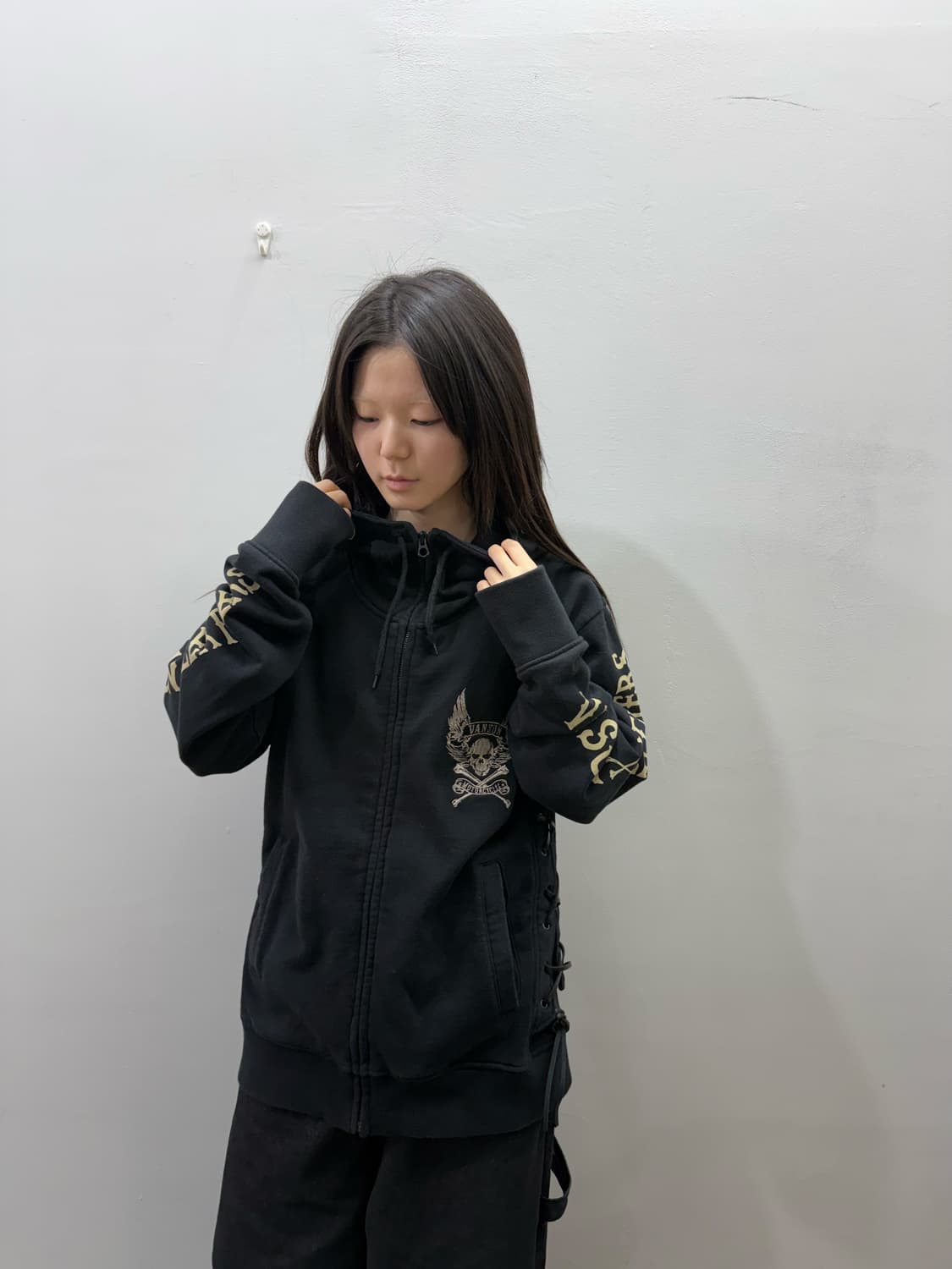 밴슨 오버핏 사이즈 아일렛 디테일 후드집업 상품이미지9