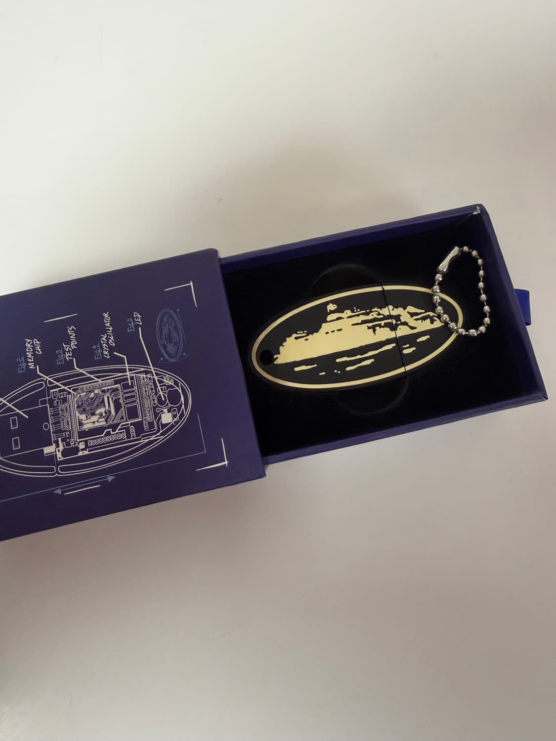 코르테이즈 corteiz 알카트라즈 USB 키링 32GB 상품이미지3