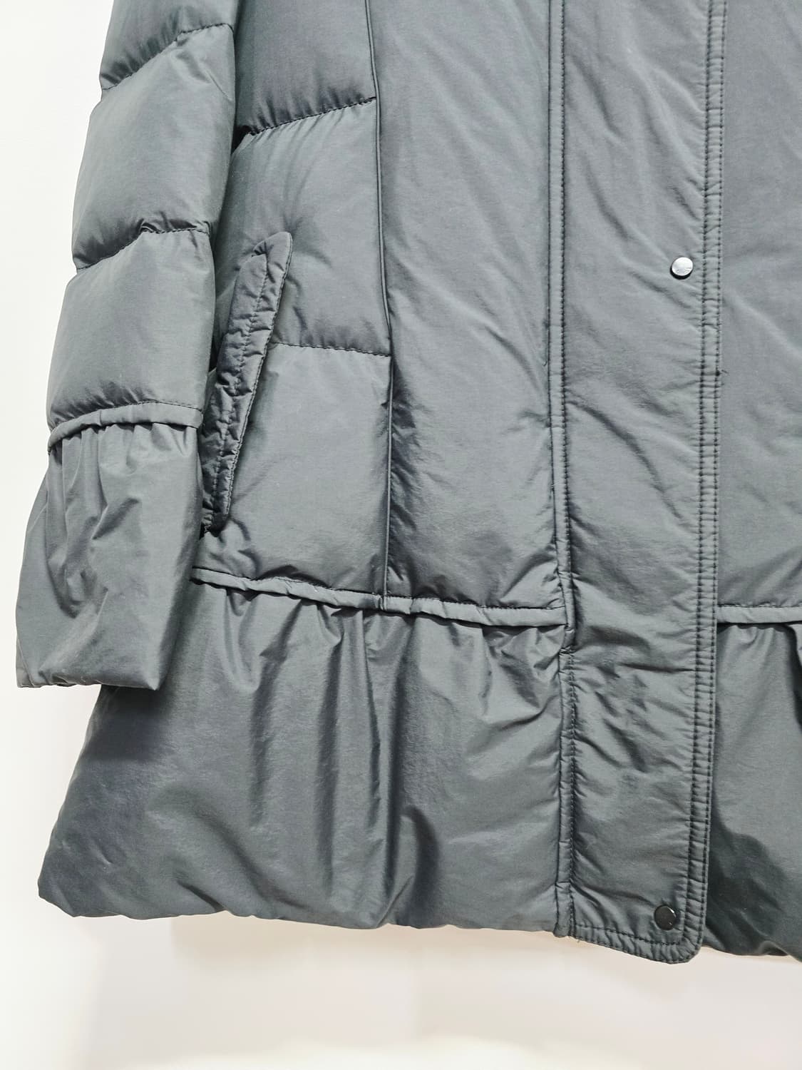 올리비아로렌 블랙 여성 다운패딩 점퍼 후드 탈부착 가능 상품이미지3