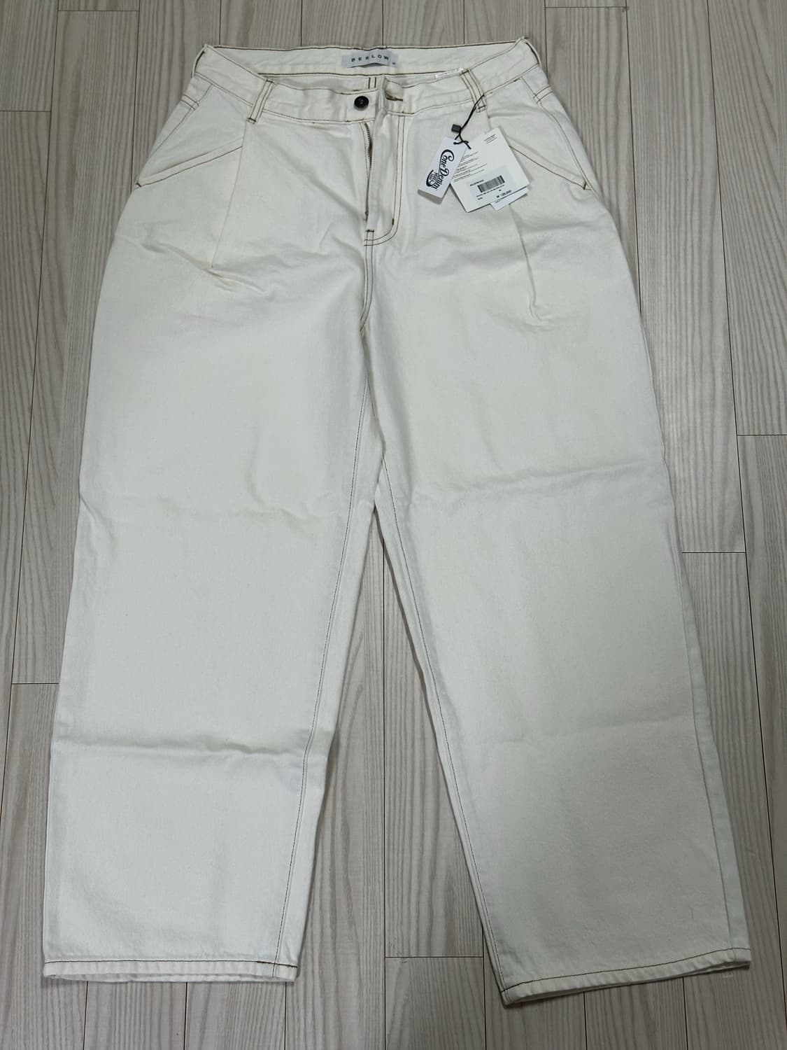 비슬로우 콘밀 원턱 데님 에크루 30사이즈 상품이미지1