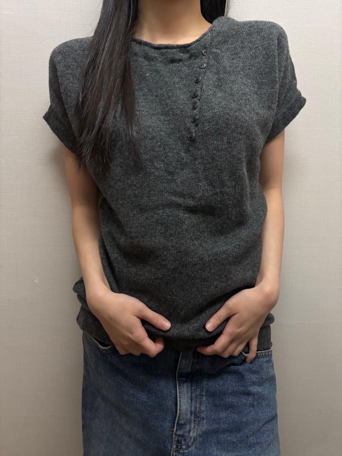 빈티지 그레이 버튼 니트 상품이미지1