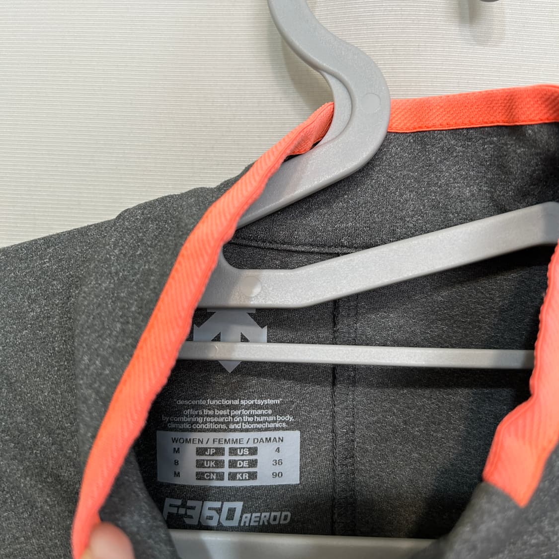 데상트 여성 집업 90  상품이미지2