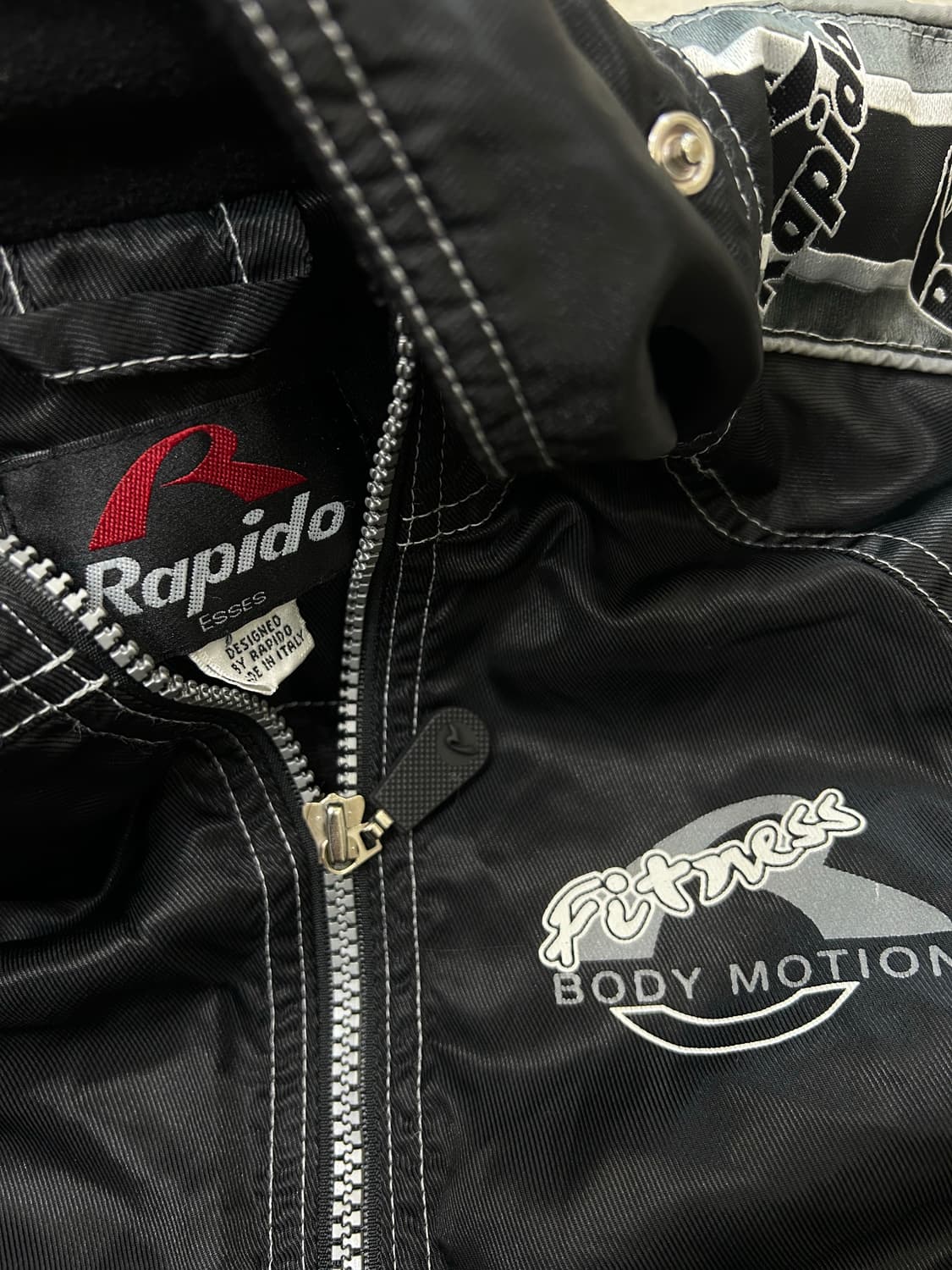 [실측L]라피도 올드스쿨 크롭 바람막이/약유광 상품이미지5