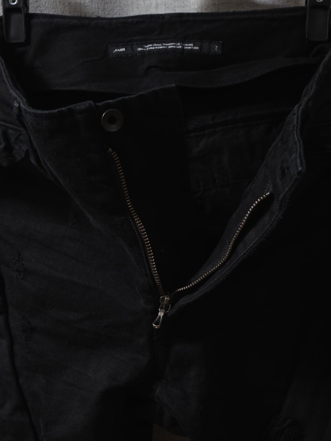 Julius pre 22ss 데미지 카고 팬츠 상품이미지5