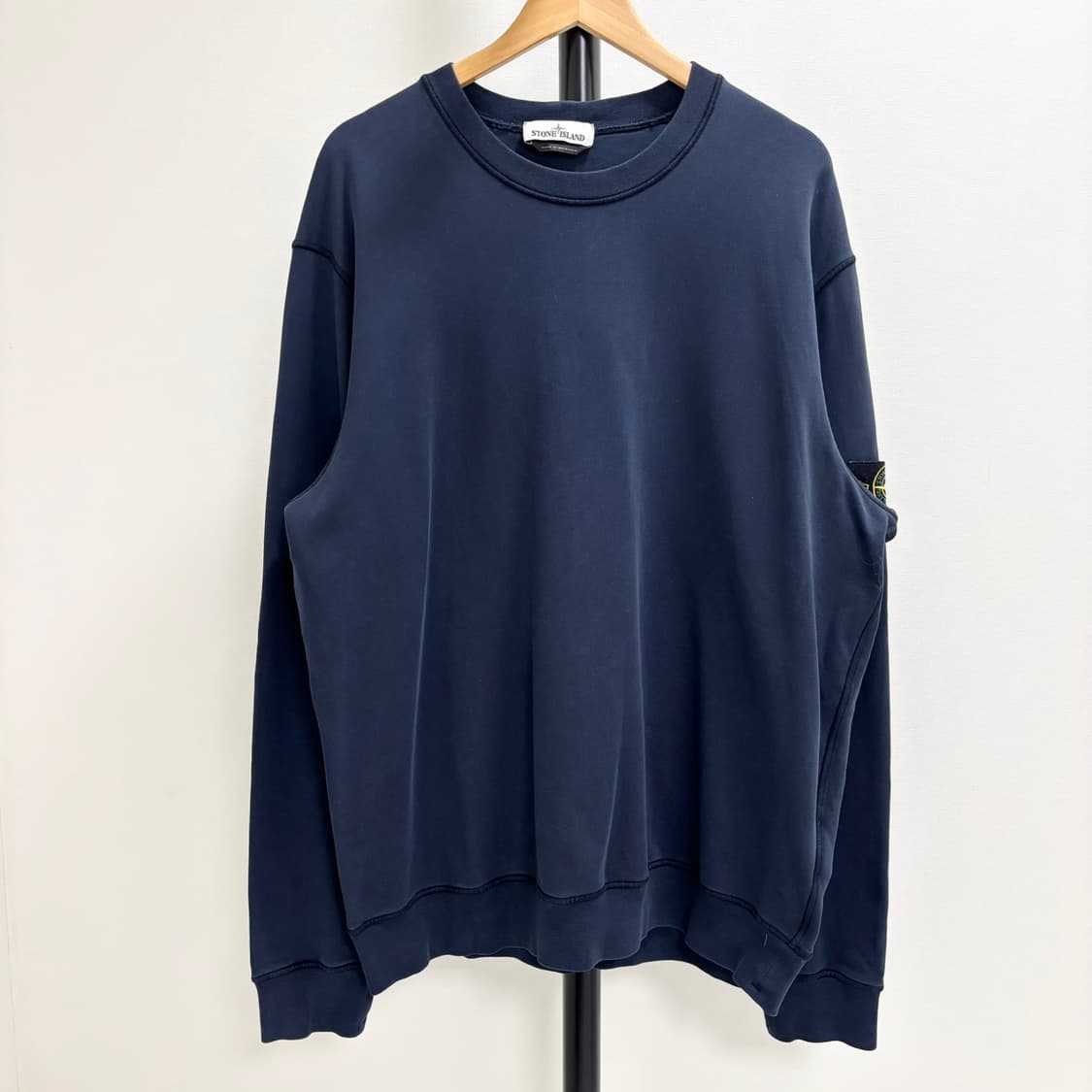 [3XL]스톤아일랜드 와펜패치 맨투맨 상품이미지1