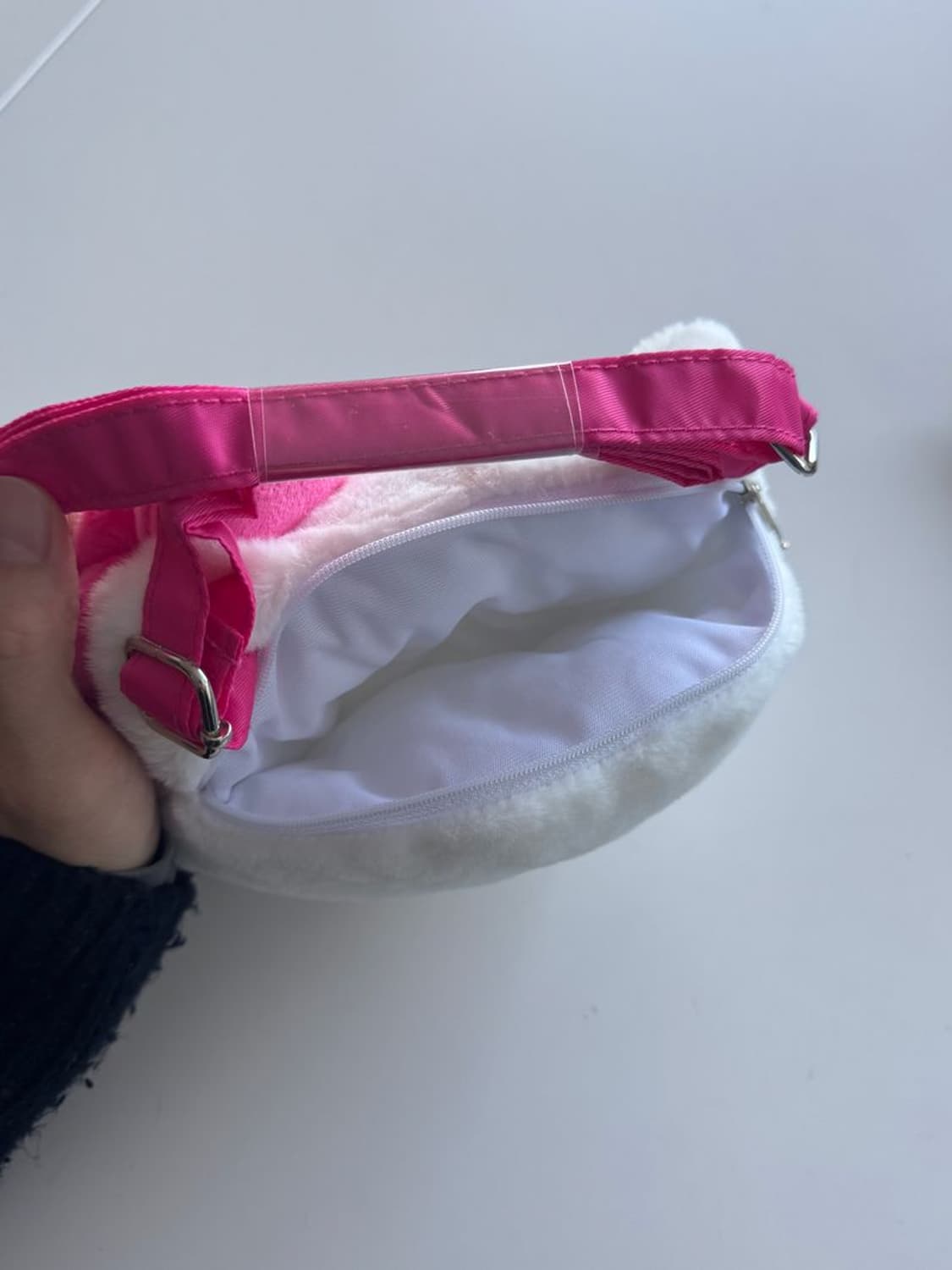 MINI SHOULDER BAG 키티 미니 숄더백 상품이미지2