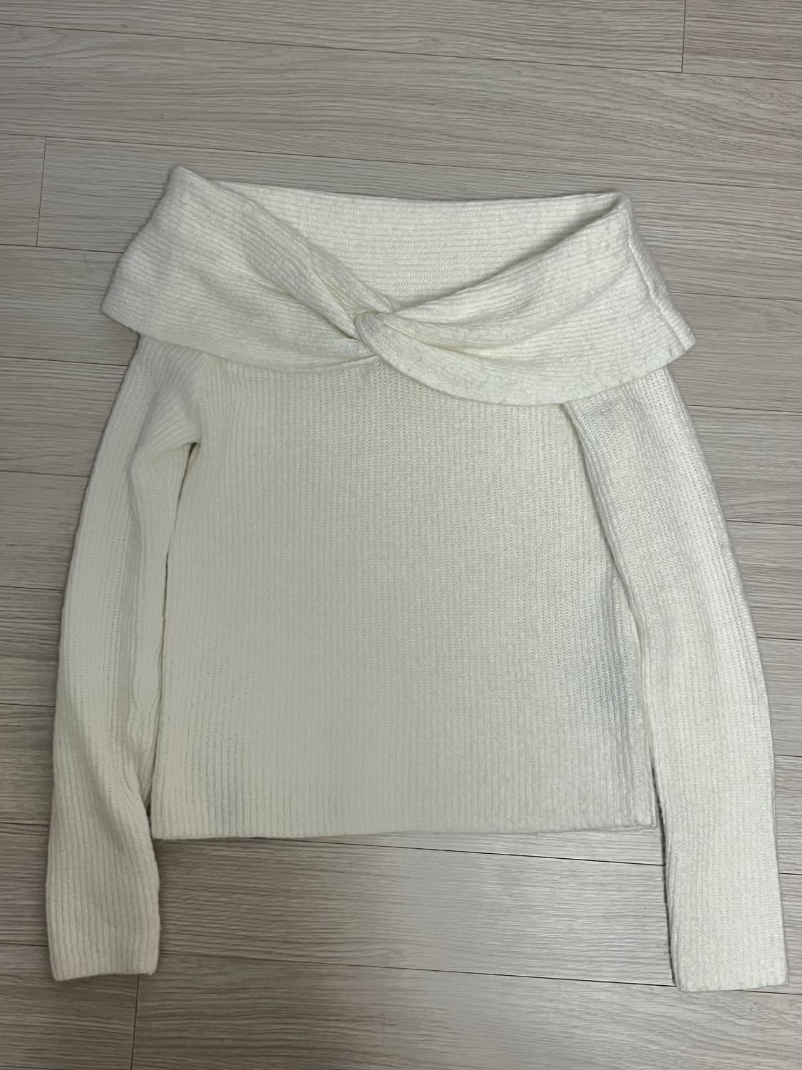 H&M 오픈숄더 니트 상품이미지1