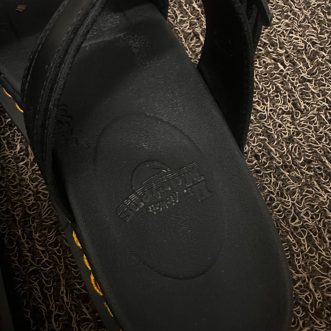 닥터마틴 마일즈 가죽 버클 샌들 블랙 270 상품이미지5