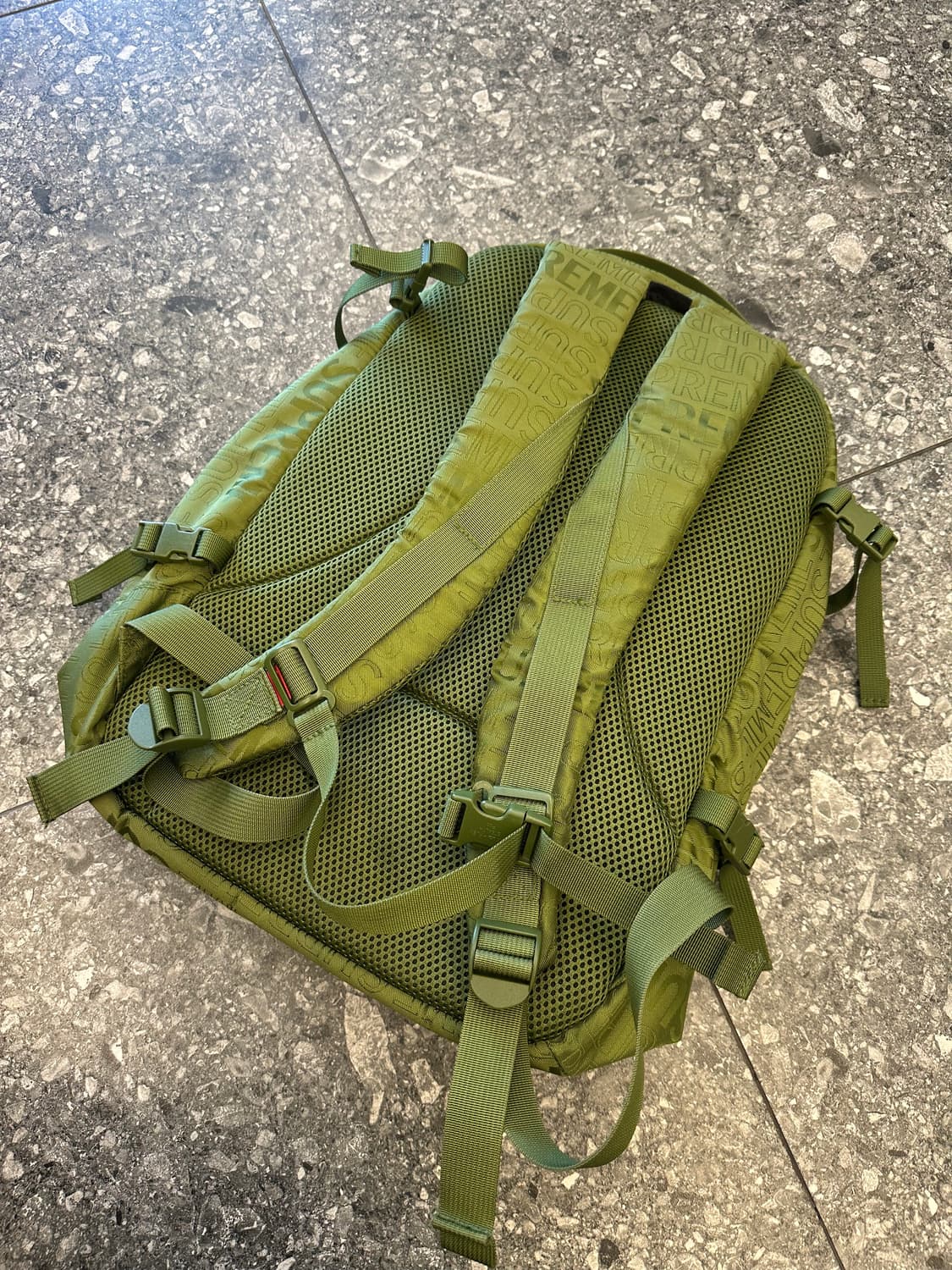 슈프림 자카드 코듀라 올리브 백팩 처분  상품이미지3