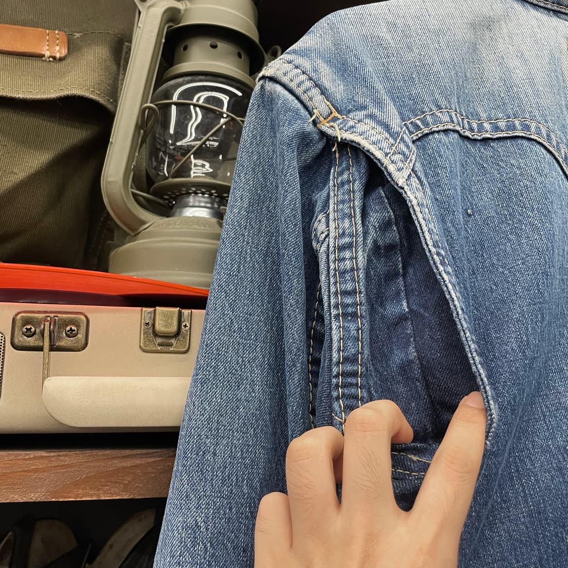 00s 리바이스 웨스턴 데미지 데님 트러커 자켓 상품이미지4