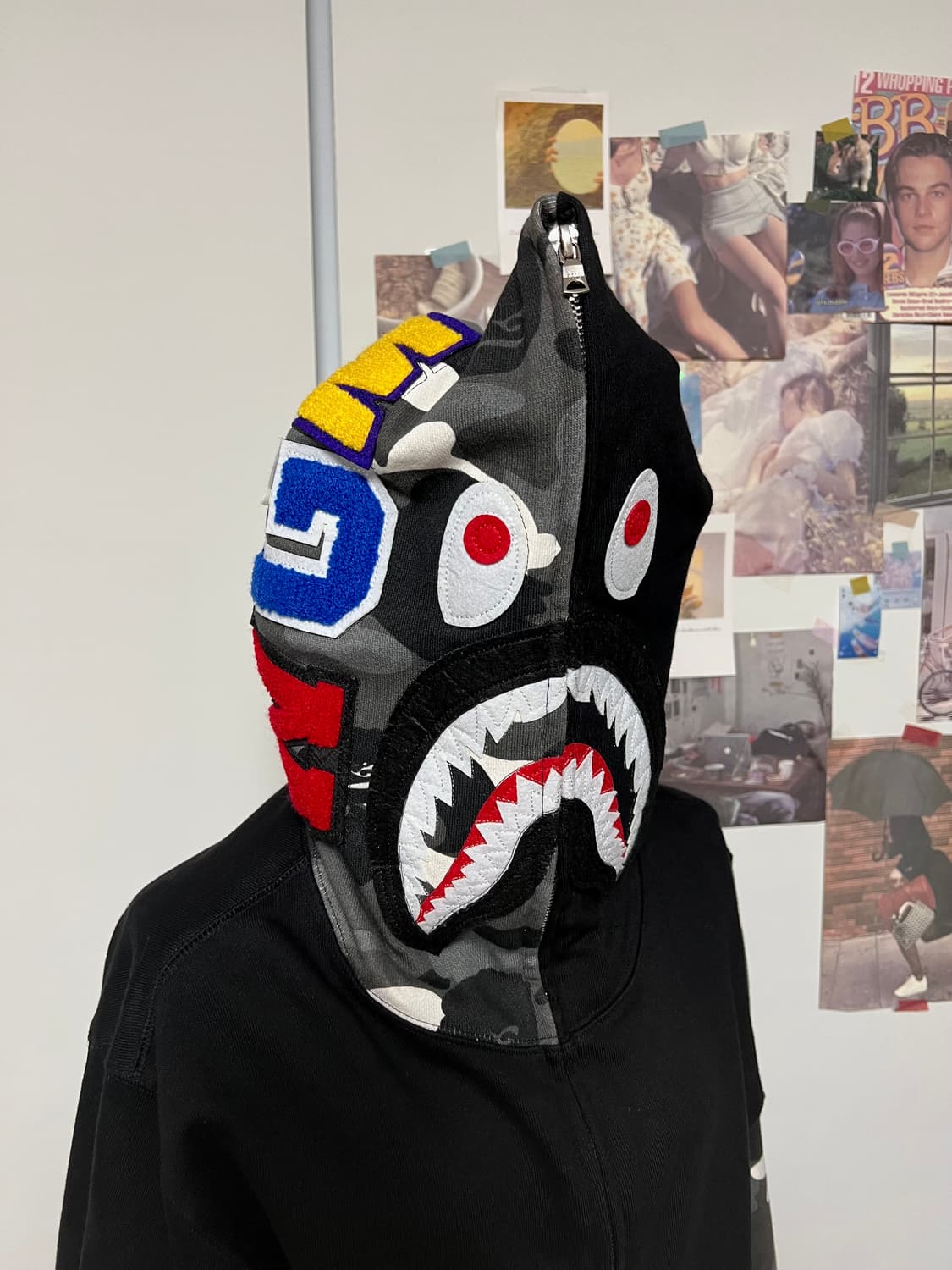 베이프 샤크 후드집업 상품이미지1