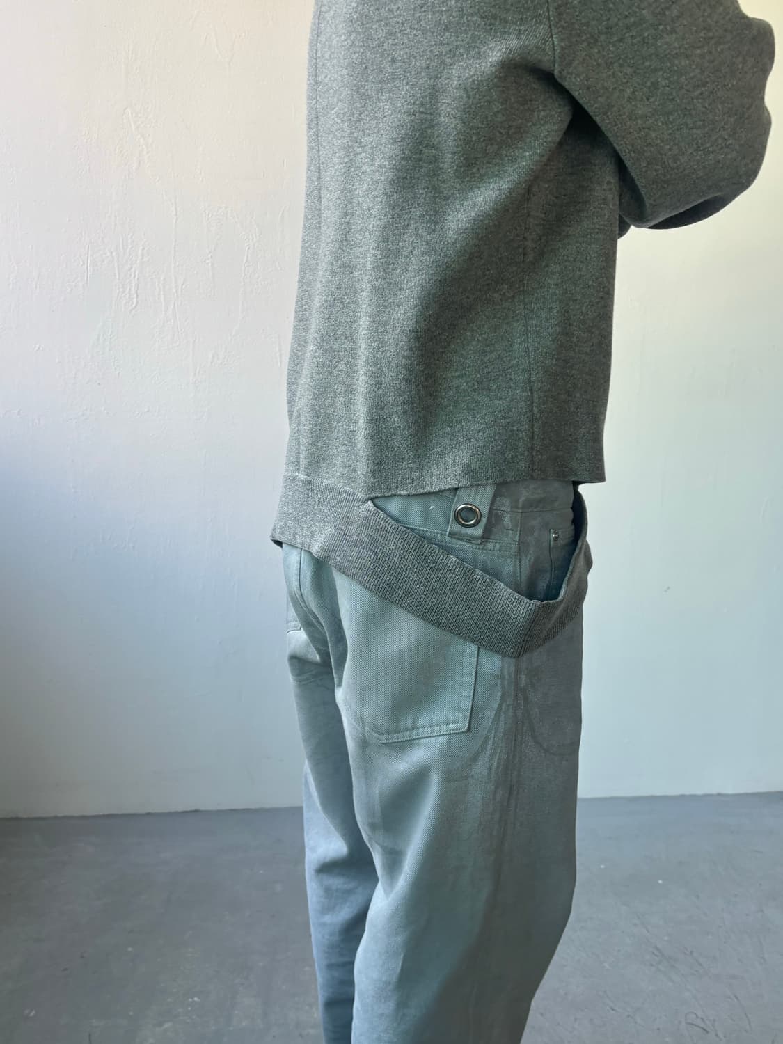 지방시 컷오프 스웨터 상품이미지2