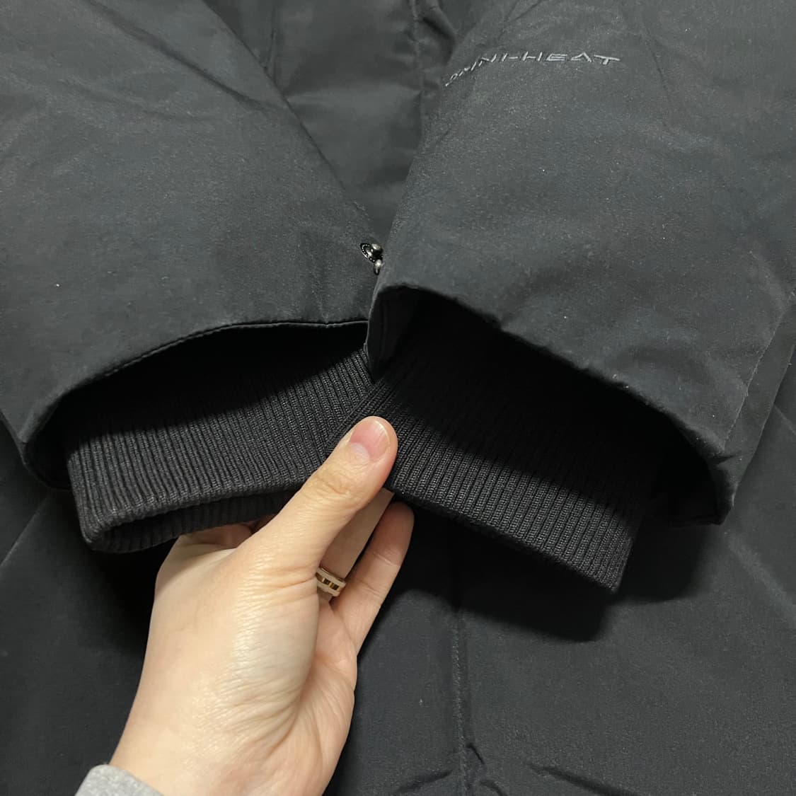 컬럼비아 구스다운 블랙 롱패딩 M 상품이미지8