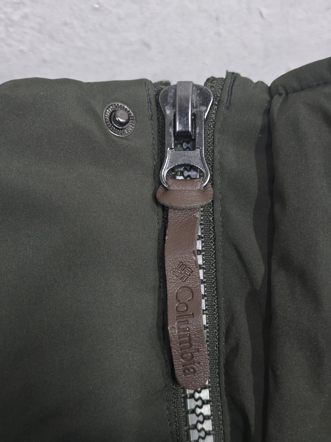 컬럼비아  옴니히트 발열 카키색 롱패딩 상품이미지4