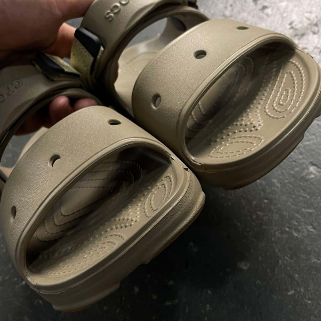 250 크록스 올터레인 샌들 상품이미지5