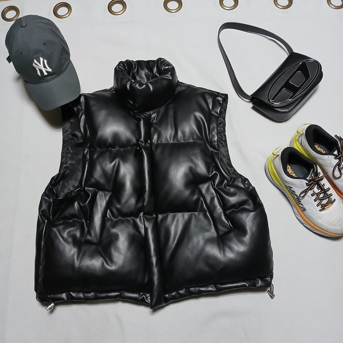 our wave 아워웨이브 레더 패딩 조끼 자켓 남녀공용 상품이미지1