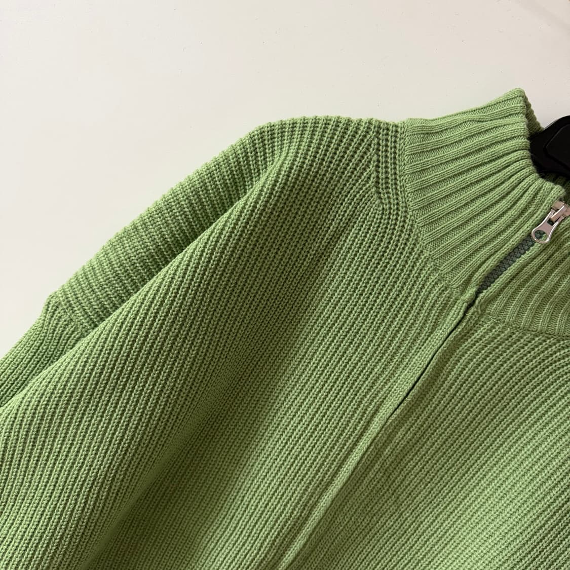 새상품 남자 세로골지 니트 집업 상품이미지4