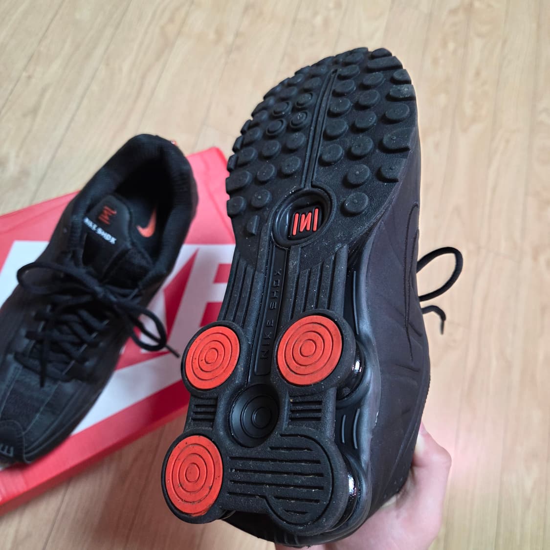 [275] (W) 나이키 샥스 R4 블랙 상품이미지4