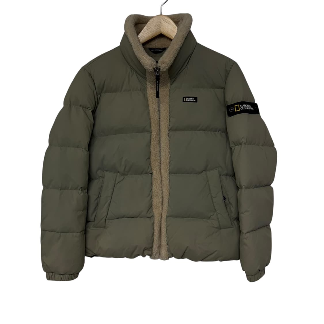 네셔널지오그래픽 와펜 다운패딩 상품이미지1