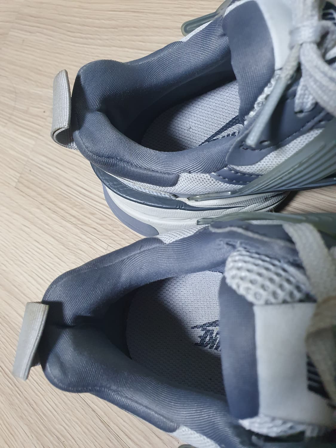 나이키 v2k 런 운동화 240 상품이미지9