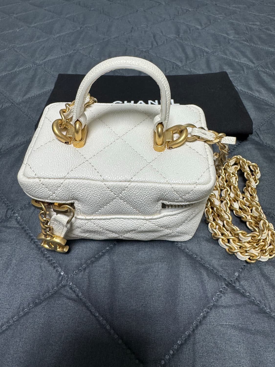 샤넬 미니 베니티 상품이미지3