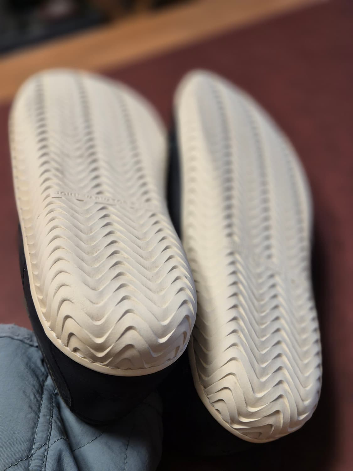 실착용1회 290-295(10,5)존바바토스 스니커즈  상품이미지5