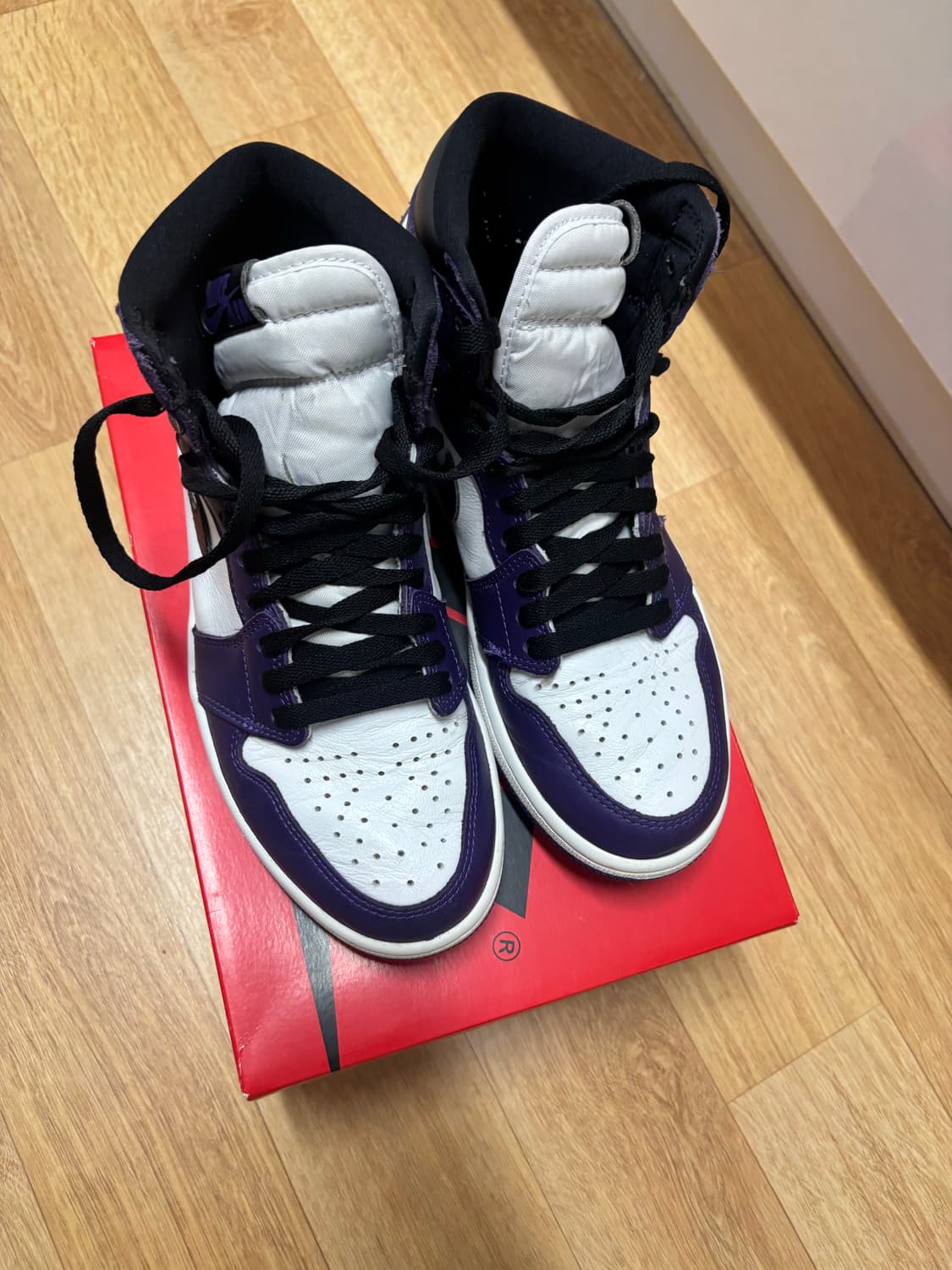 조던 1 하이 코트퍼플 260 사이즈 판매합니다 상품이미지1