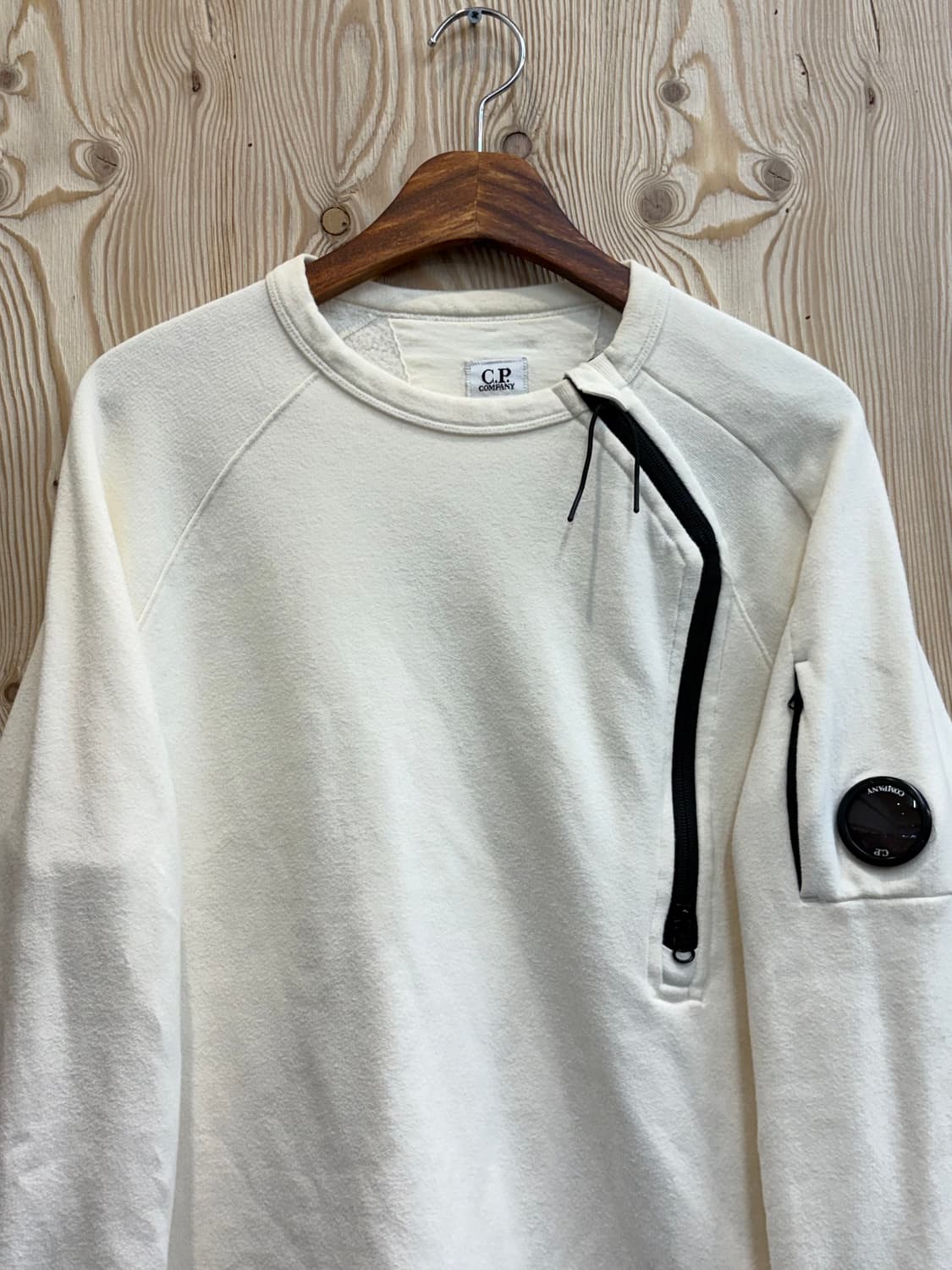 CP company 렌즈 투웨이 스웻셔츠 상품이미지3