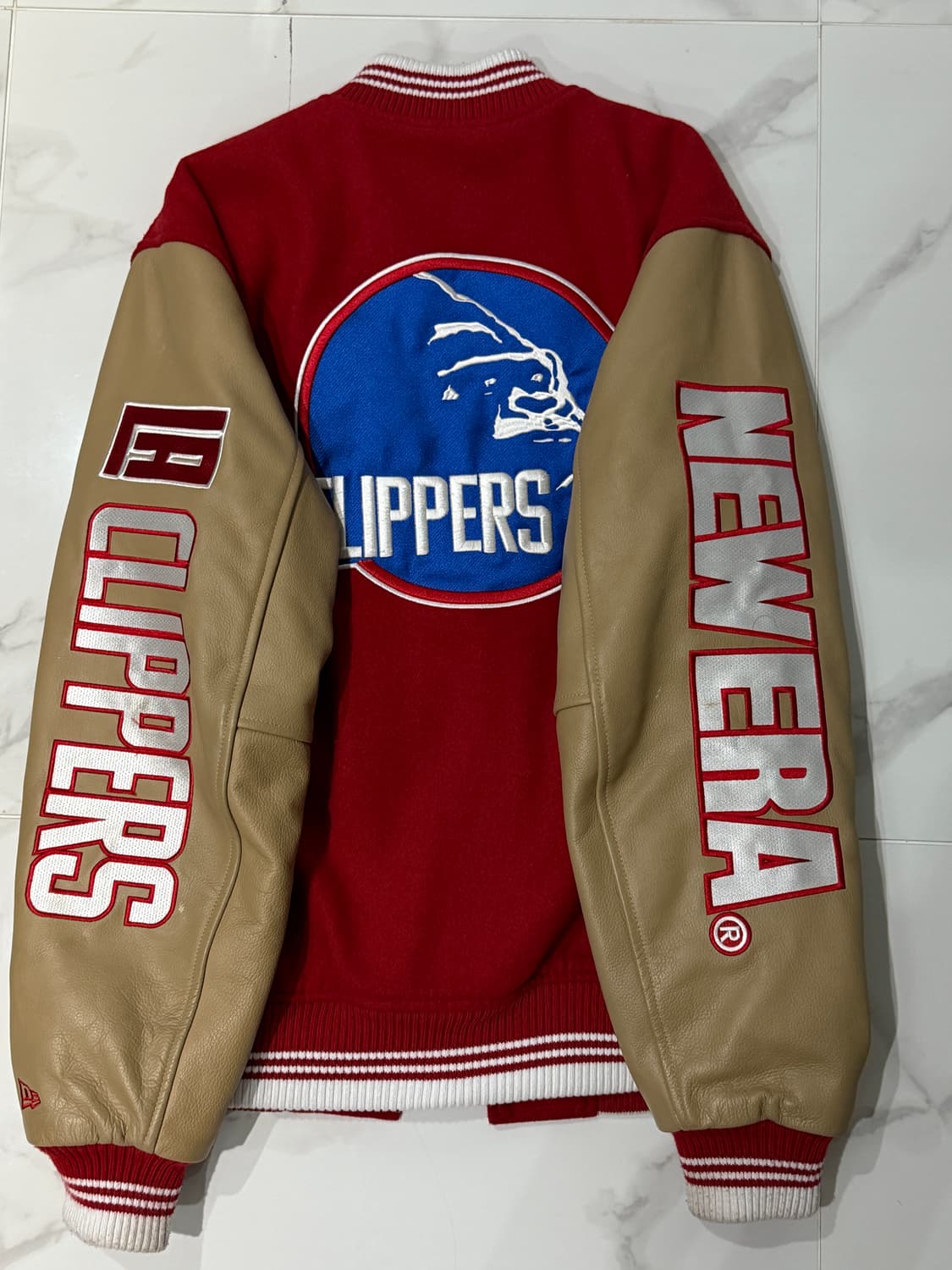 뉴에라 엑스라지 LA 클리퍼스 스타디움 자켓 바시티 레드  상품이미지2