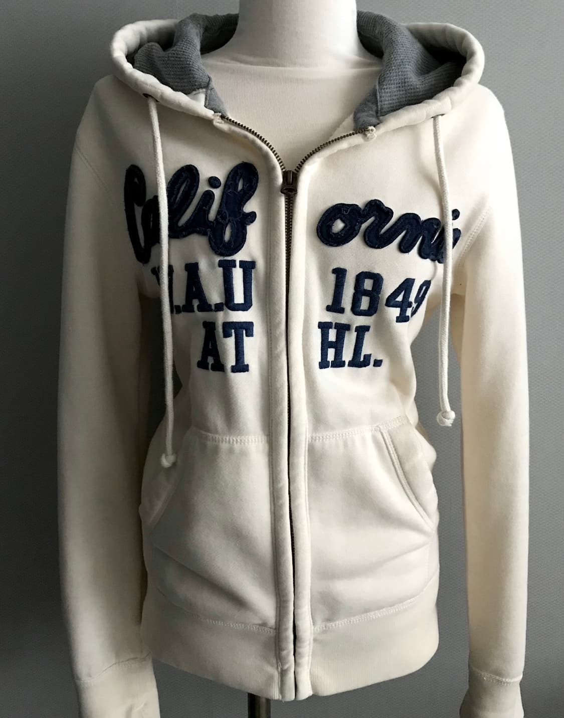 후아유 슬림핏 후드집업 팔아요 상품이미지1