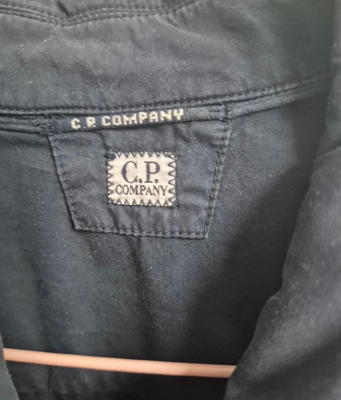 cp컴퍼니 자켓 렌즈버전 L 사이즈  상태 9.2/10  상태 좋습니다  상품이미지4