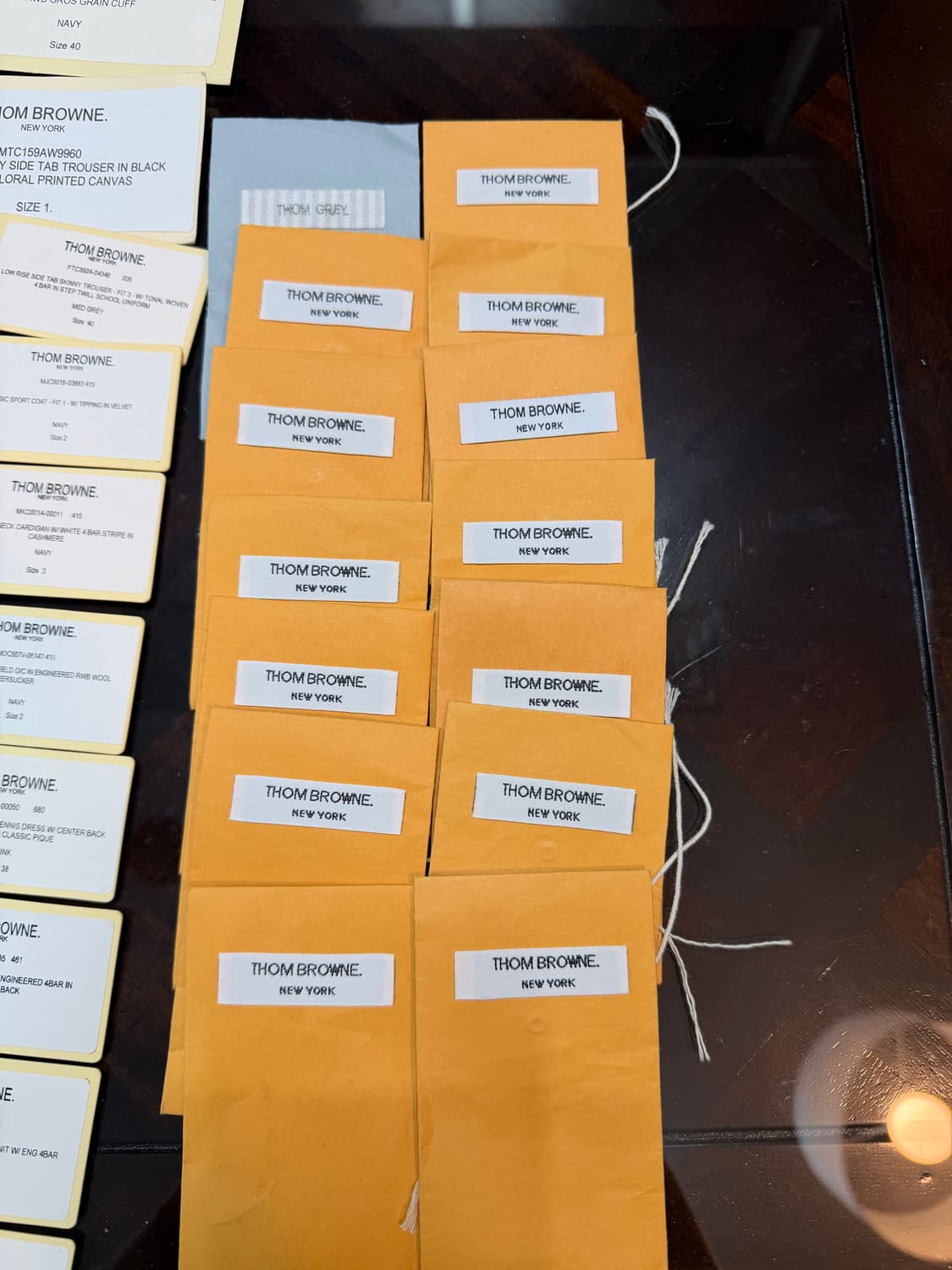 톰브라운 정품 각각의 다양한 단추들 많이있습니다. 새상품 팝니다.!!! 상품이미지7