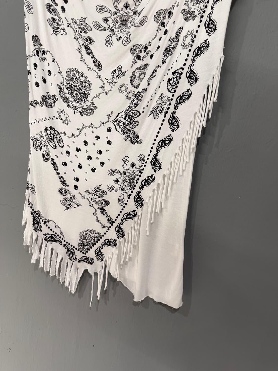 Bandana cascade drape printing top 상품이미지8