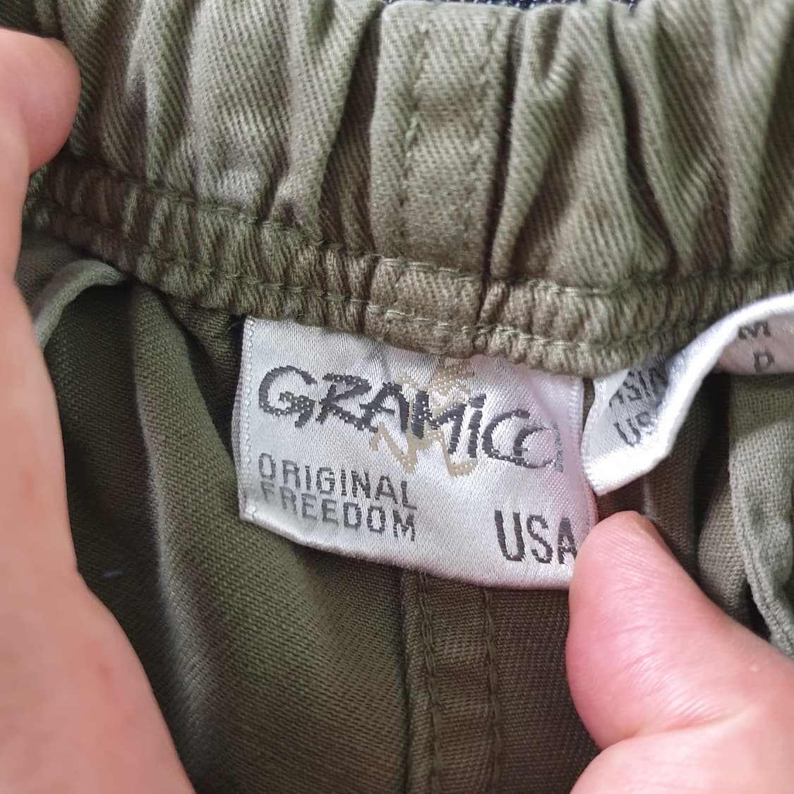 [무료배송] GRAMICCI 카키색 반바지 상품이미지3