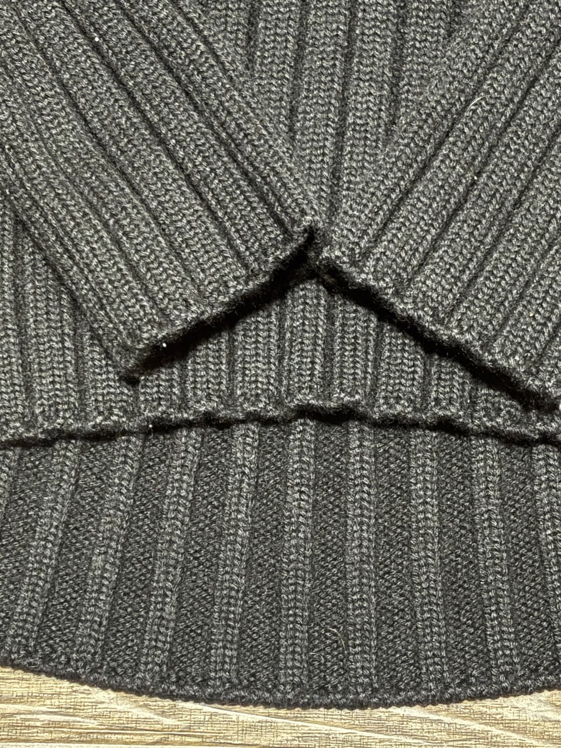 MM6 메종 마르지엘라 백 오픈 모크넥 니트 상품이미지2