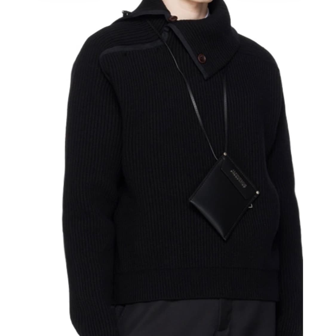 (SSF구매⭕️) 자크뮈스 버튼 하이넥 니트 XL 블랙 상품이미지8