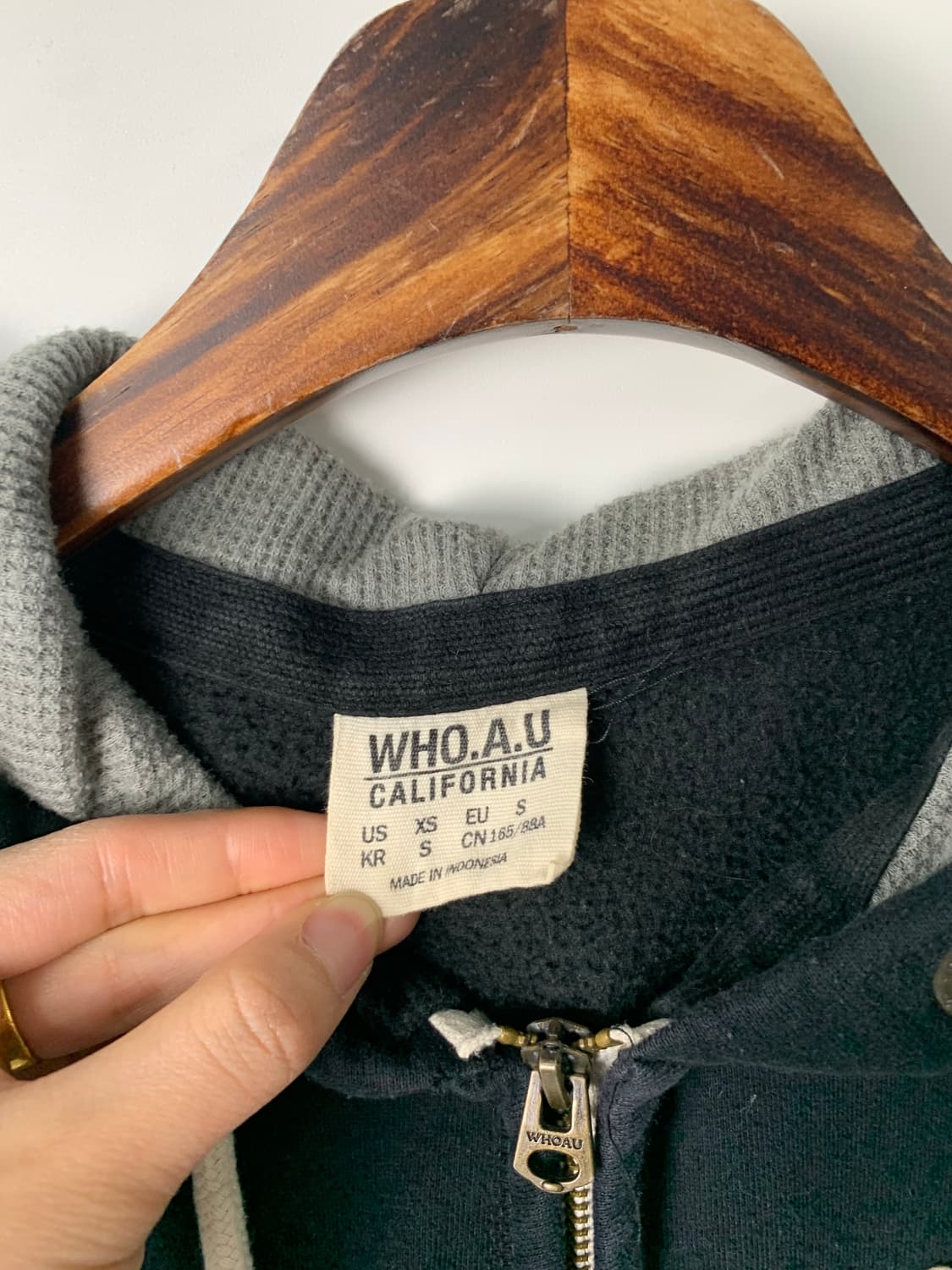 후아유 y2k 와투케 블랙 후드집업 상품이미지6