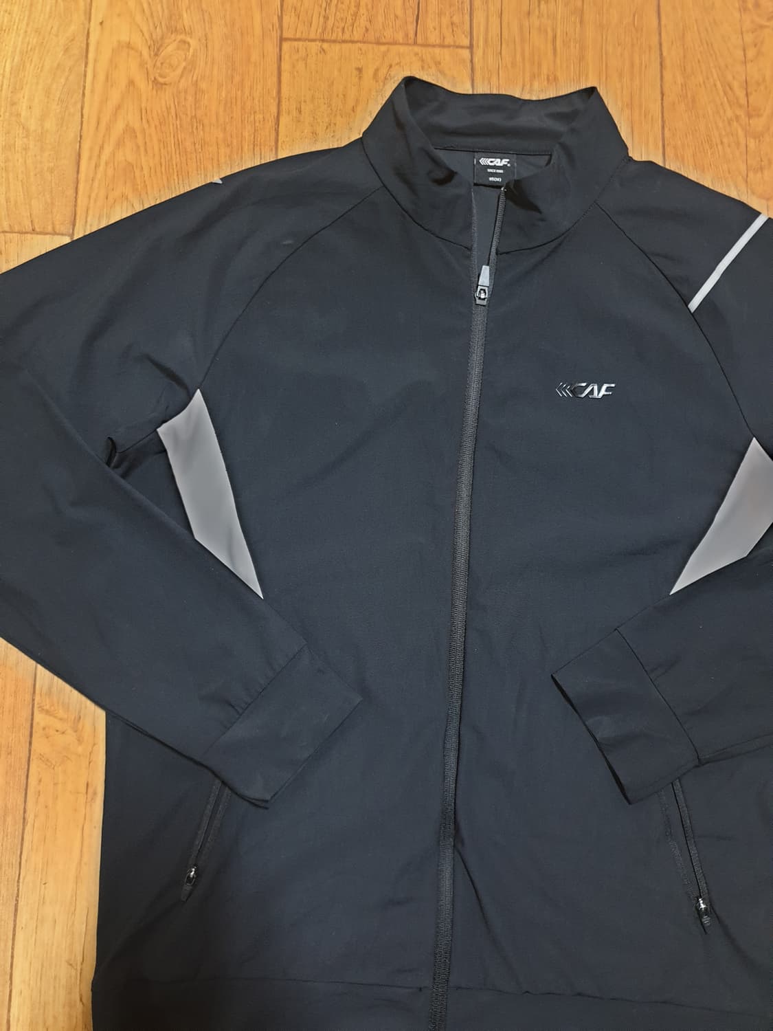 1081 르까프 운동복 집업 95 사이즈입니다 상품이미지4