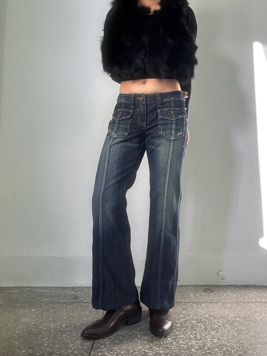 로우라이즈 데님 부츠컷팬츠 상품이미지2