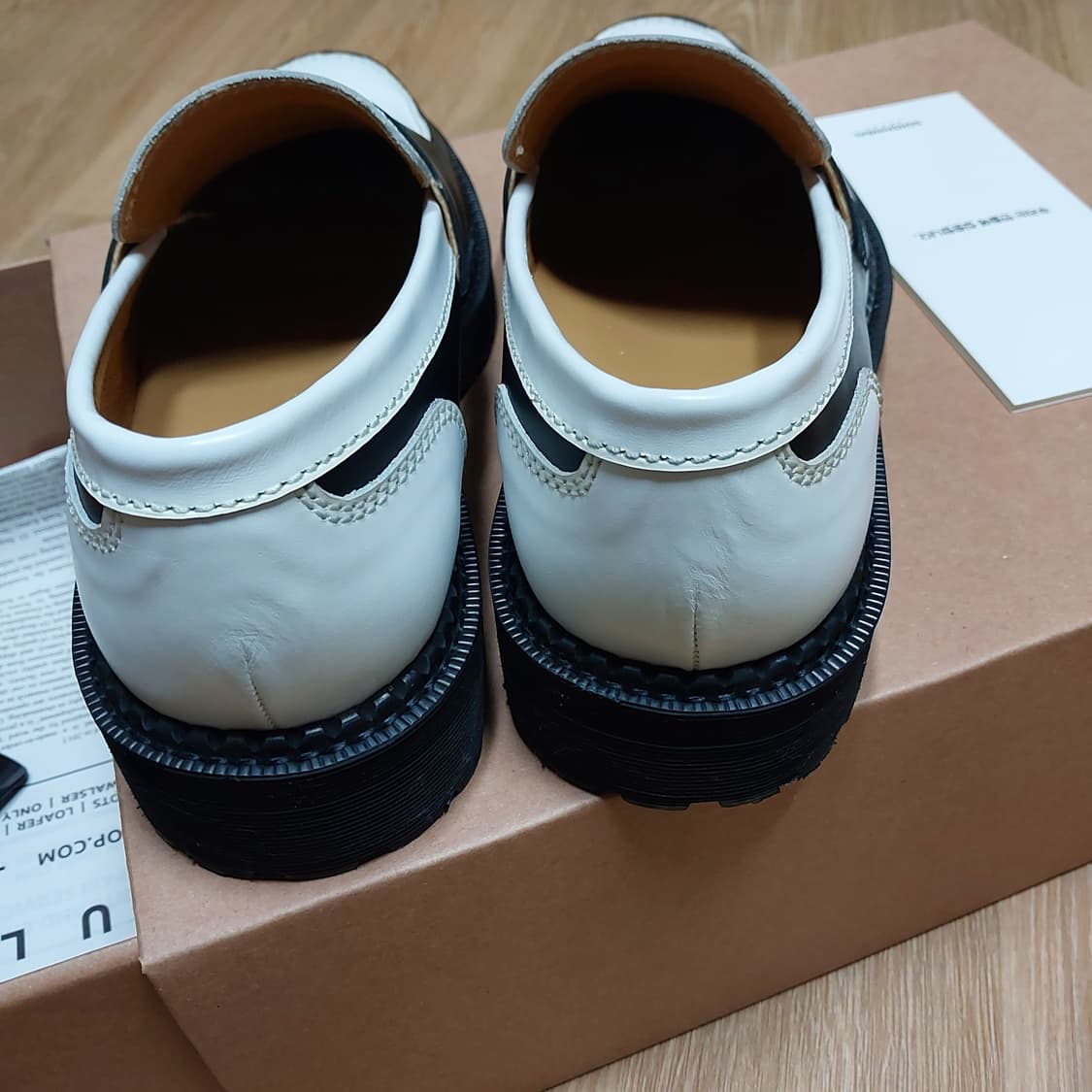 손신발 로퍼 콤비 블랙/화이트 상품이미지5